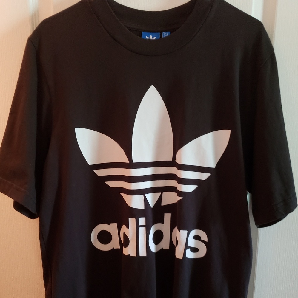 Adidas over size tshirt